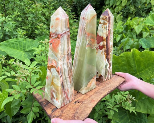 Jumbo green onyx obelisk - 12",